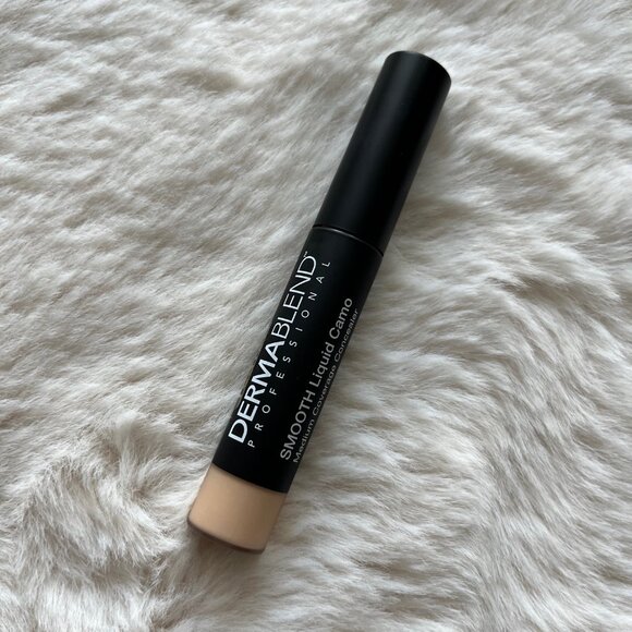 Dermablend Other - Dermablend Smooth Liquid Camo Concealer Biscuit